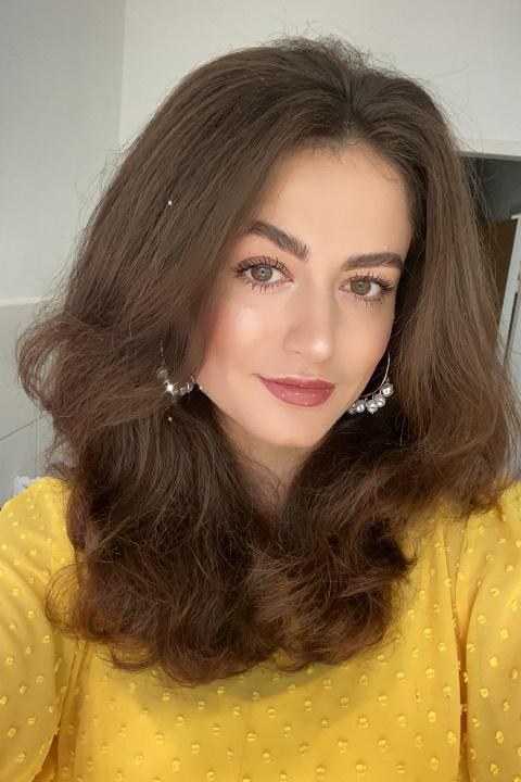 Liliia sucht einen Partner über die Partnervermittlung Ukraine Foto von Liliia, einer Frau aus der Ukraine auf Partnersuche