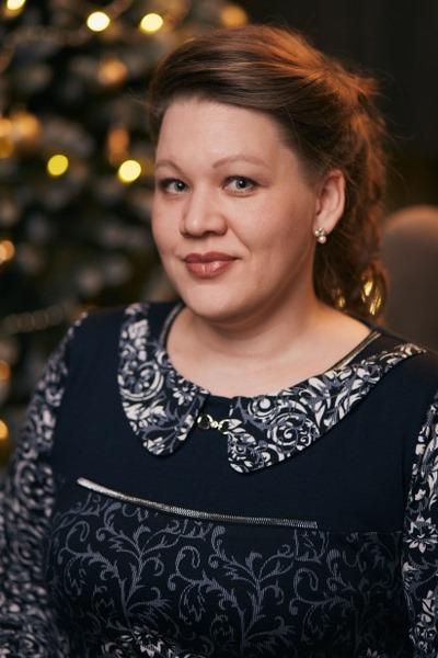Inara (44) aus Osteuropa sucht einen Mann