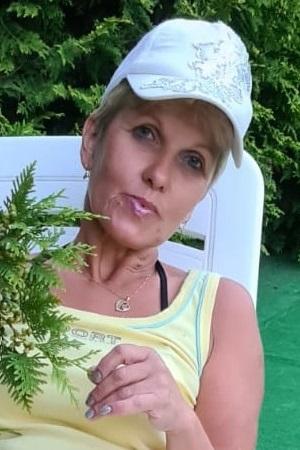 Irina (56) aus Osteuropa sucht einen Mann