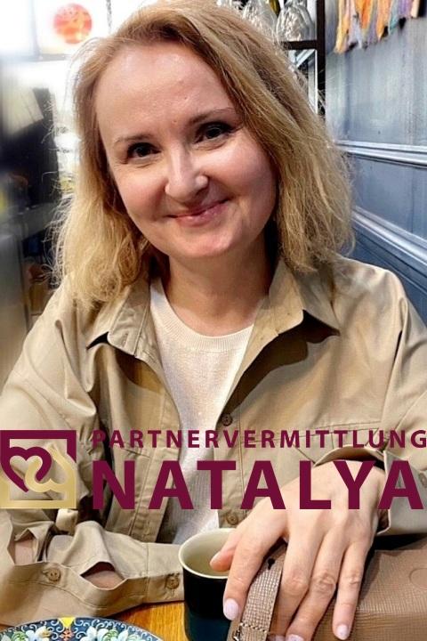 Elena, eine Frau aus der Ukraine, über unsere Partnervermittlung kennenlernen (Foto 1) Eine Frau auf Partnersuche: Foto 1 von Elena
