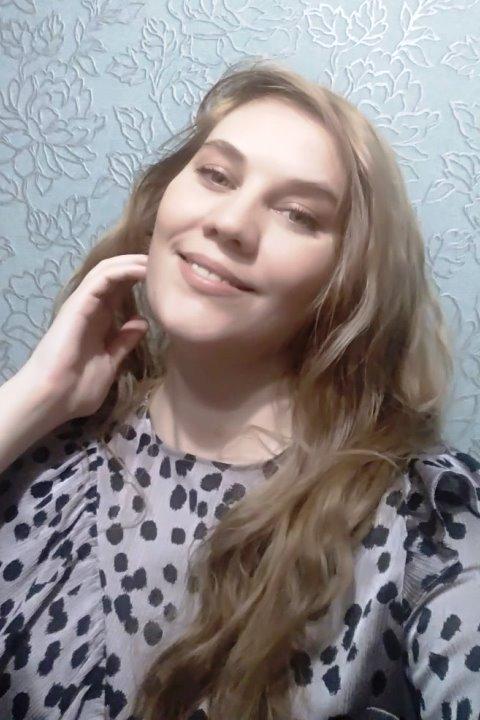 Evgeniia (41) aus Osteuropa sucht einen Mann