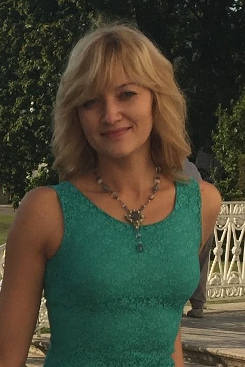 Natalia sucht einen Partner über die Partnervermittlung Ukraine Foto von Natalia, einer Frau aus der Ukraine auf Partnersuche