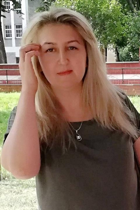 Lesia (44) aus Osteuropa sucht einen Mann