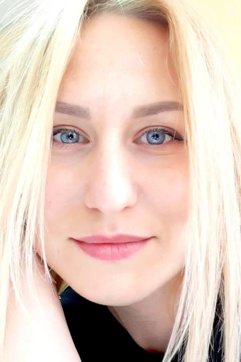 Kateryna sucht einen Partner über die Partnervermittlung Ukraine Foto von Kateryna, einer Frau aus der Ukraine auf Partnersuche