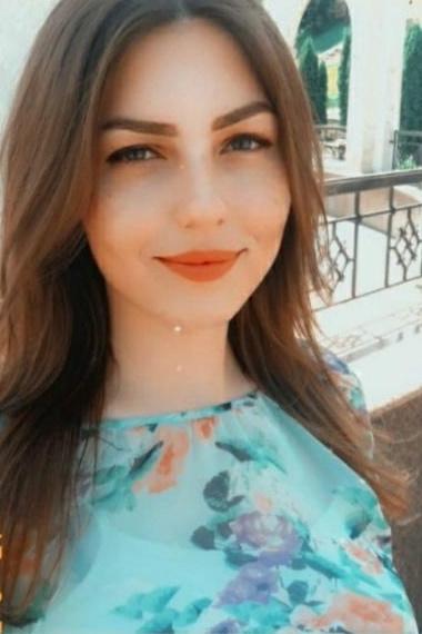 Khrystyna sucht einen Partner über die Partnervermittlung Ukraine Foto von Khrystyna, einer Frau aus der Ukraine auf Partnersuche