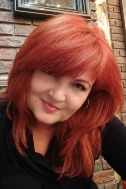 Lyudmila (57) aus Osteuropa sucht einen Mann