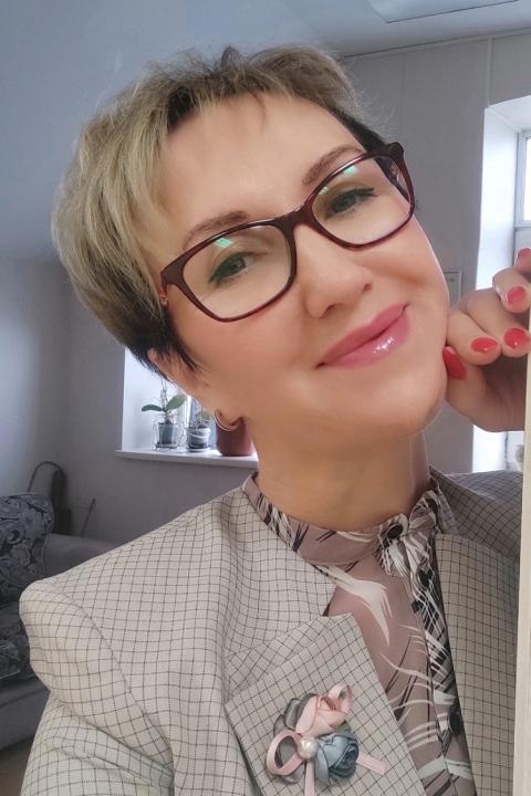 Olga (52) aus Osteuropa sucht einen Mann