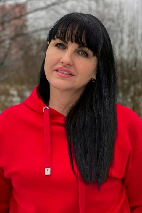 Alena sucht einen Partner über die Partnervermittlung Ukraine Foto von Alena, einer Frau aus der Ukraine auf Partnersuche