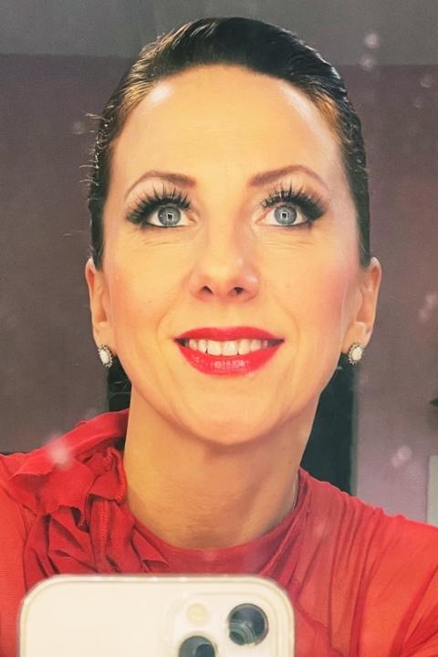 Julia (44) aus Osteuropa sucht einen Mann