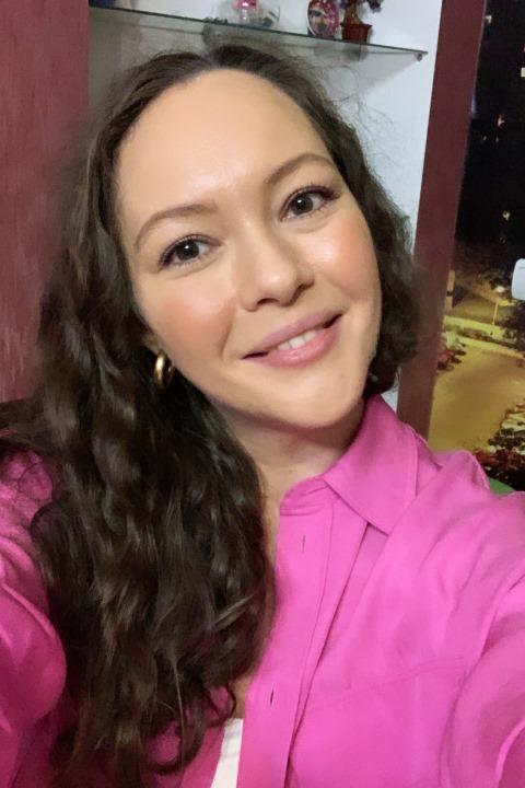 Polina (39) aus Osteuropa sucht einen Mann