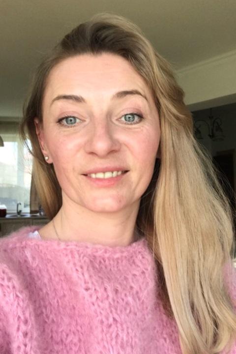 Olga sucht einen Partner über die Partnervermittlung Ukraine Foto von Olga, einer Frau aus der Ukraine auf Partnersuche