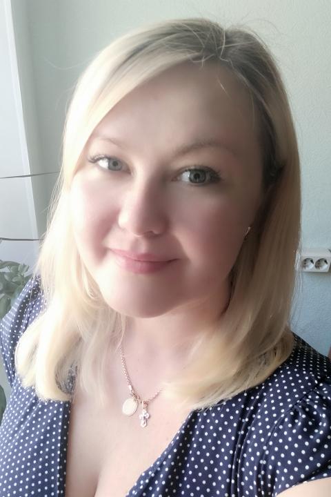 Olga (42) aus Osteuropa sucht einen Mann