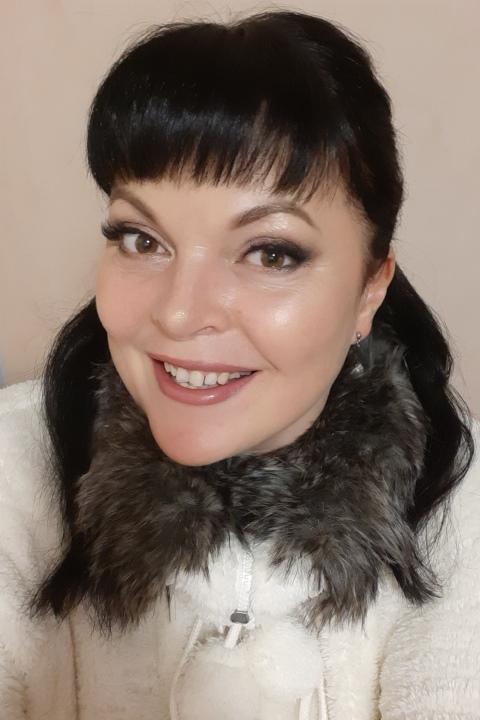 Viktoriia (52) aus Osteuropa sucht einen Mann