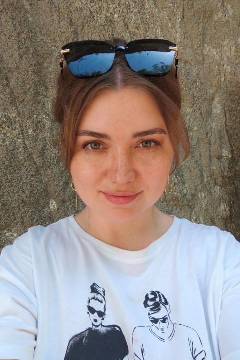 Maria (35) aus Osteuropa sucht einen Mann