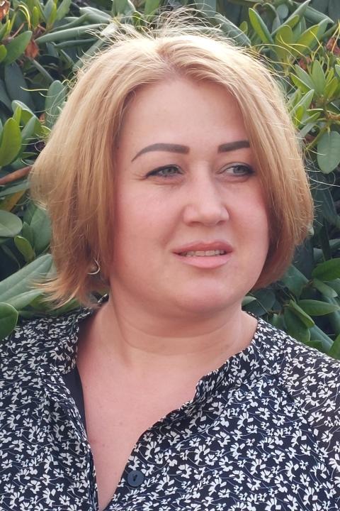 Yuliia (42) aus Osteuropa sucht einen Mann