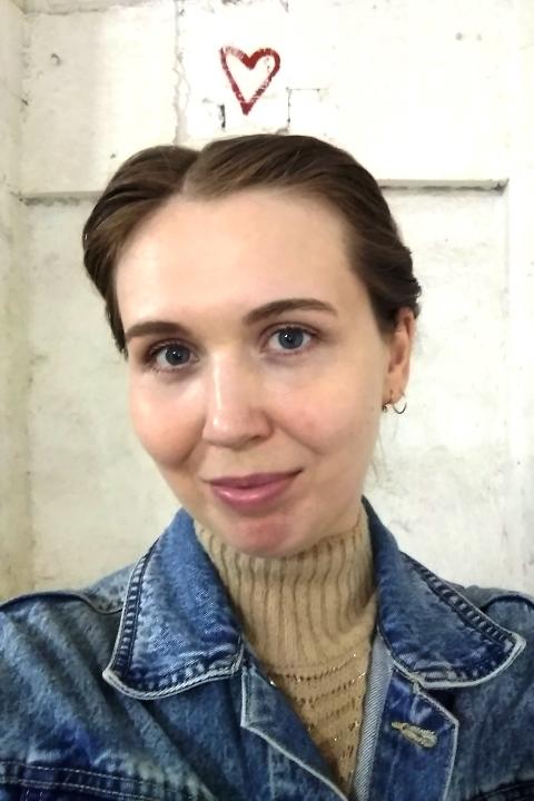 Olga sucht einen Partner über die Partnervermittlung Ukraine Foto von Olga, einer Frau aus der Ukraine auf Partnersuche