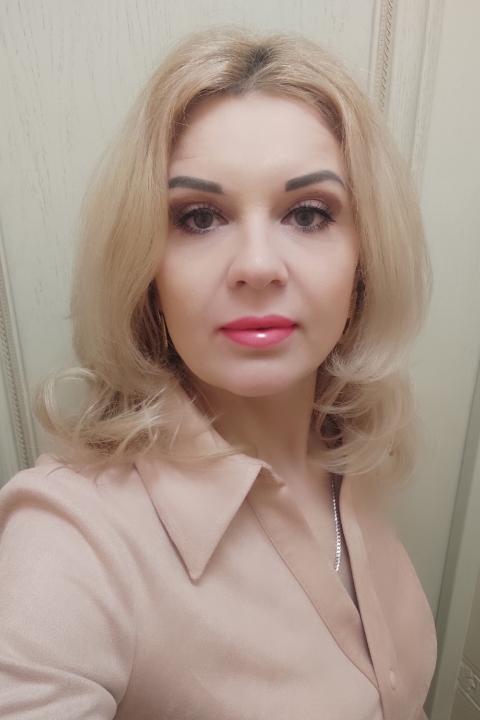 Tatyana (42) aus Osteuropa sucht einen Mann