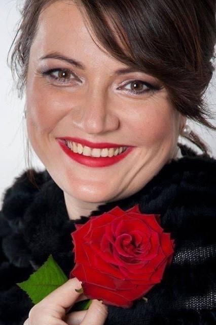 Olena sucht einen Partner über die Partnervermittlung Ukraine Foto von Olena, einer Frau aus der Ukraine auf Partnersuche