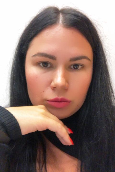 Daria sucht einen Partner über die Partnervermittlung Ukraine Foto von Daria, einer Frau aus der Ukraine auf Partnersuche