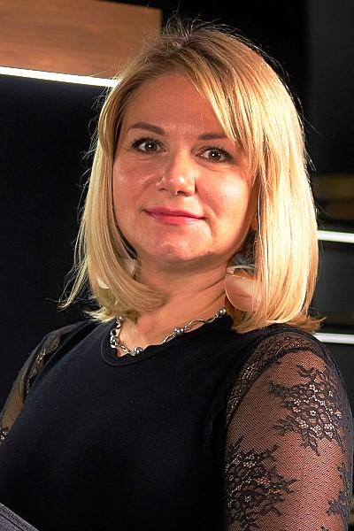 Natallia (48) aus Osteuropa sucht einen Mann