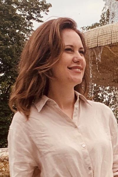 Olga (45) aus Osteuropa sucht einen Mann