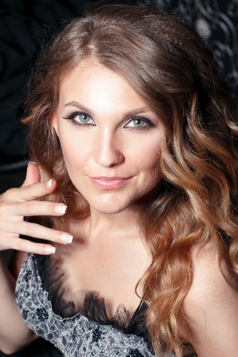 Ekaterina (36) aus Osteuropa sucht einen Mann