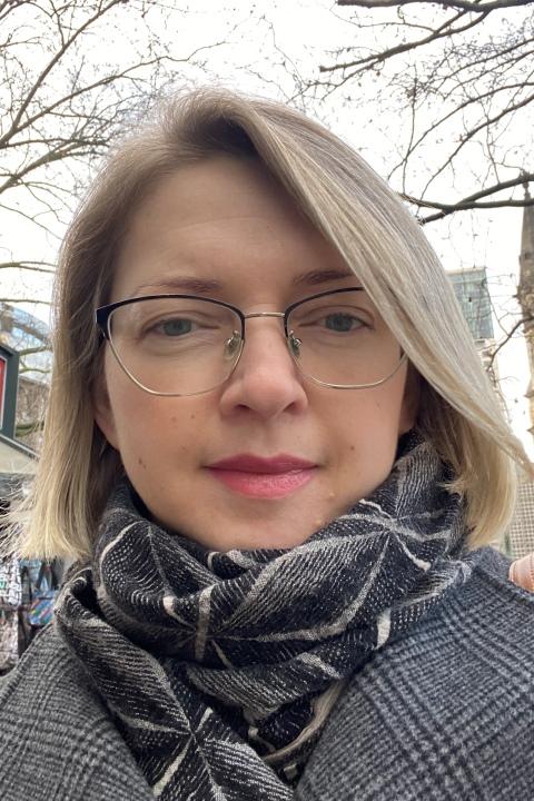 Viktoriia (49) aus Osteuropa sucht einen Mann