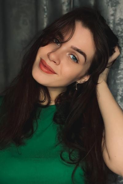 Anna sucht einen Partner über die Partnervermittlung Ukraine Foto von Anna, einer Frau aus der Ukraine auf Partnersuche