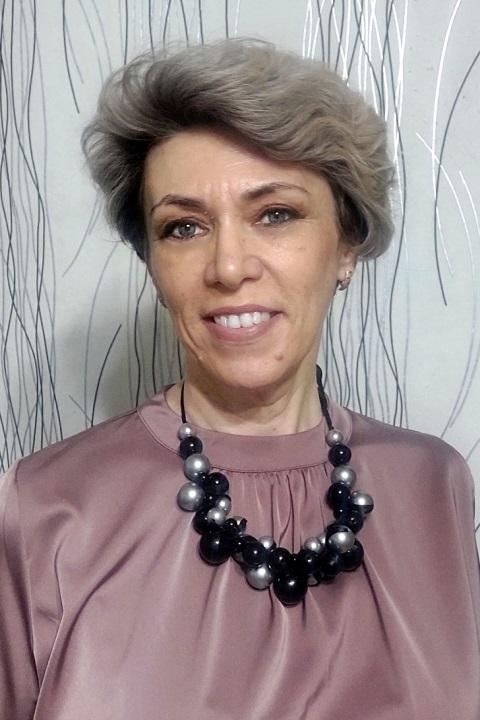 Julia (52) aus Osteuropa sucht einen Mann