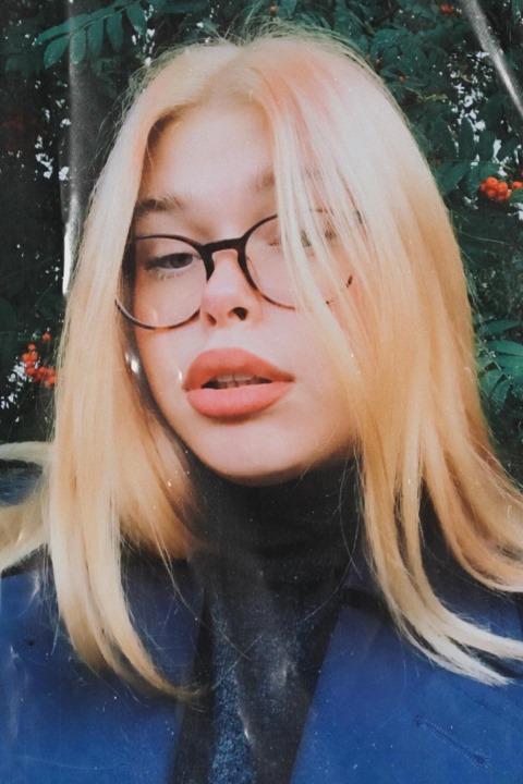 Rita sucht einen Partner über die Partnervermittlung Ukraine Foto von Rita, einer Frau aus der Ukraine auf Partnersuche