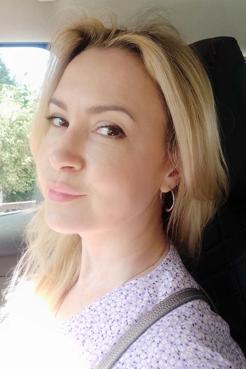 Elizabeth (49) aus Osteuropa sucht einen Mann