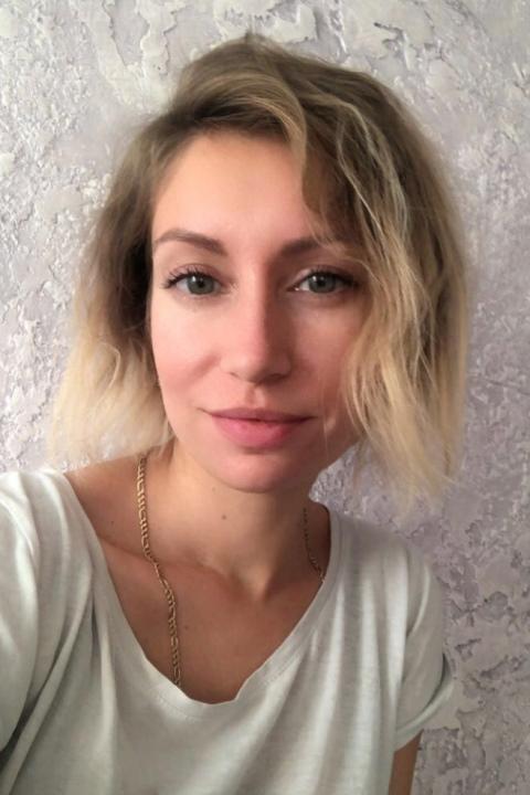 Yana (34) aus Osteuropa sucht einen Mann