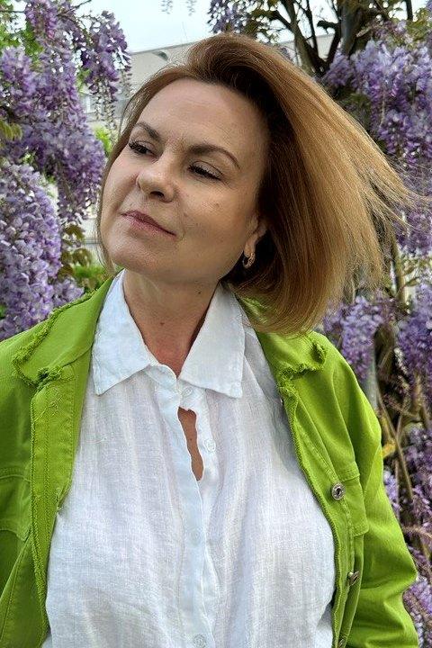 Yuliia (49) aus Osteuropa sucht einen Mann