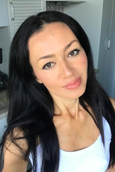 Nadezhda (38) aus Osteuropa sucht einen Mann
