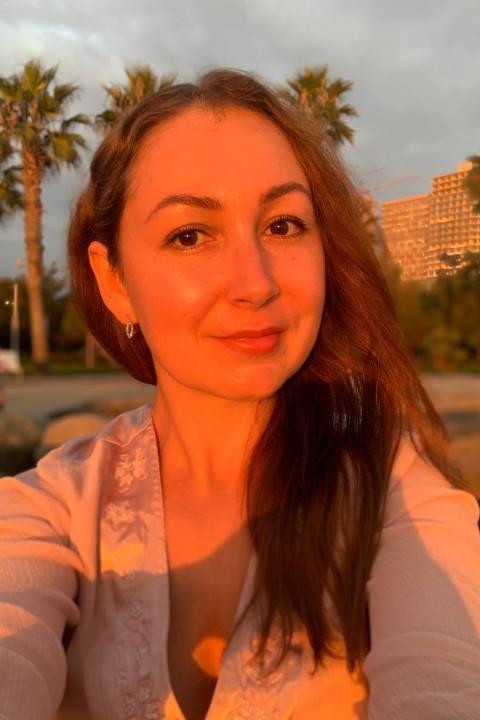 Evgenia (37) aus Osteuropa sucht einen Mann