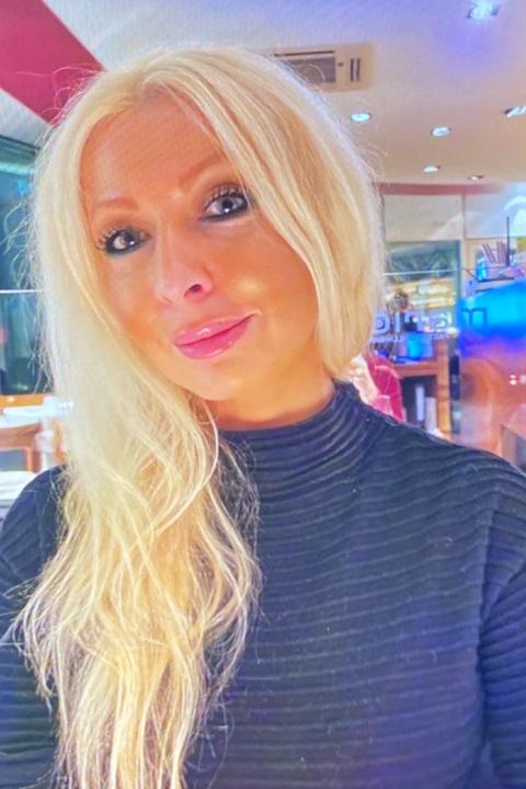 Olha sucht einen Partner über die Partnervermittlung Ukraine Foto von Olha, einer Frau aus der Ukraine auf Partnersuche