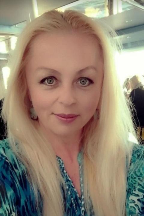 Elena (50) aus Osteuropa sucht einen Mann
