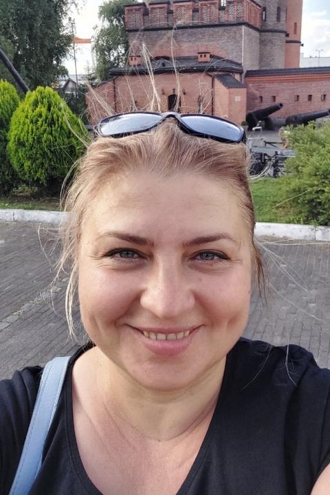Elena (46) aus Osteuropa sucht einen Mann