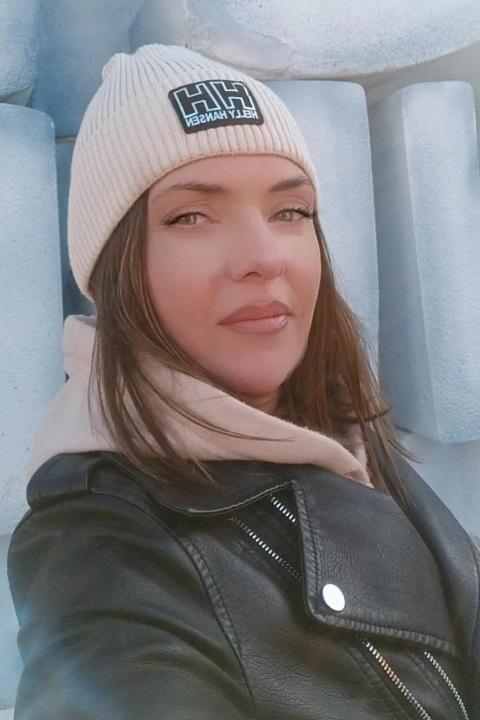 Olena (43) aus Osteuropa sucht einen Mann