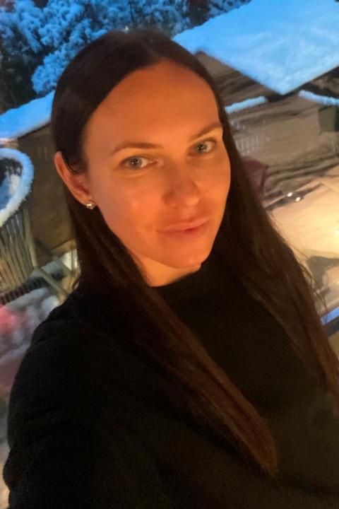 Daria (35) aus Osteuropa sucht einen Mann