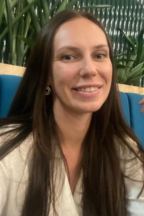 Daria (34) aus Osteuropa sucht einen Mann