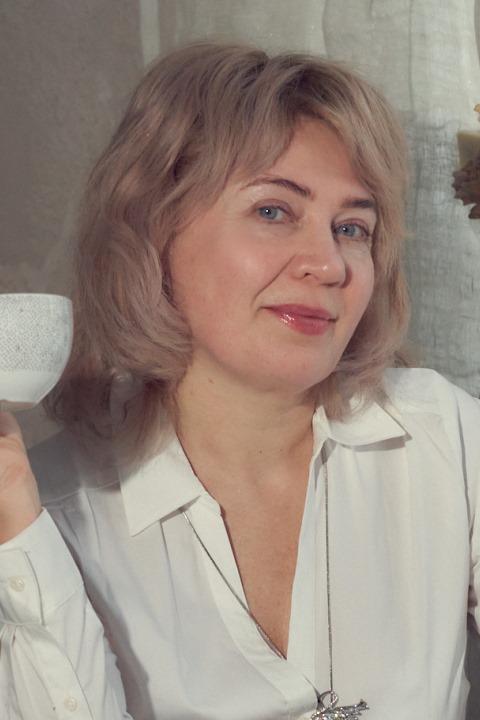Inna (57) aus Osteuropa sucht einen Mann