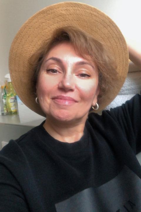 Alla (58) aus Osteuropa sucht einen Mann