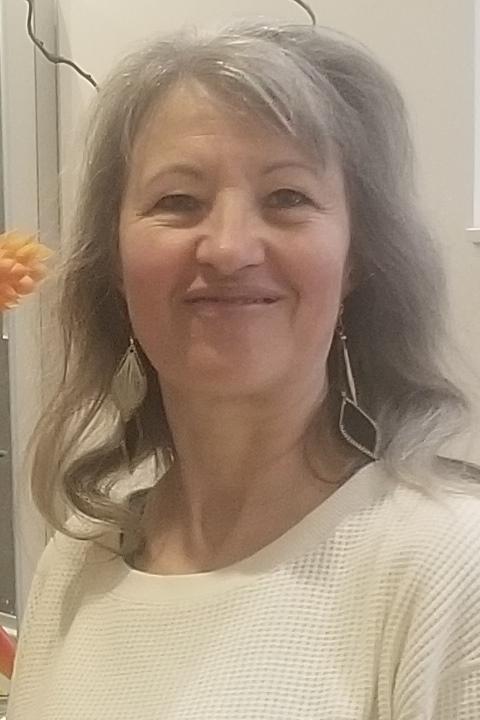Olga (58) aus Osteuropa sucht einen Mann