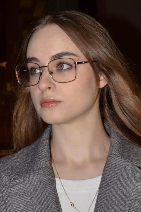 Sofia (22) aus Osteuropa sucht einen Mann