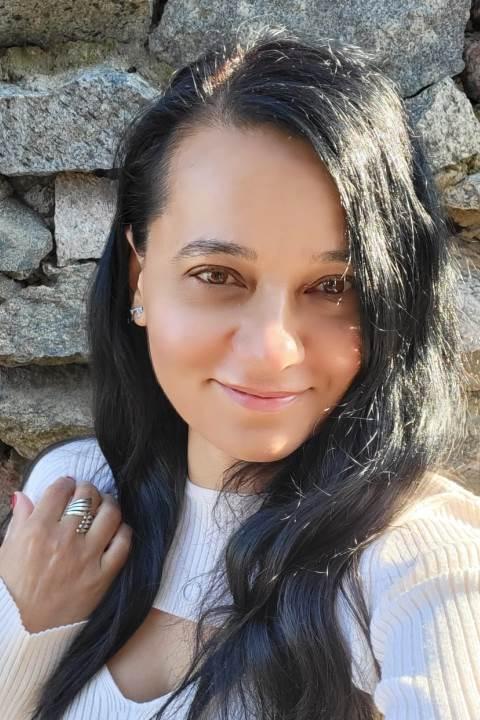 Tatsiana (46) aus Osteuropa sucht einen Mann