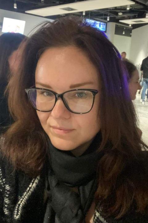 Julia (48) aus Osteuropa sucht einen Mann