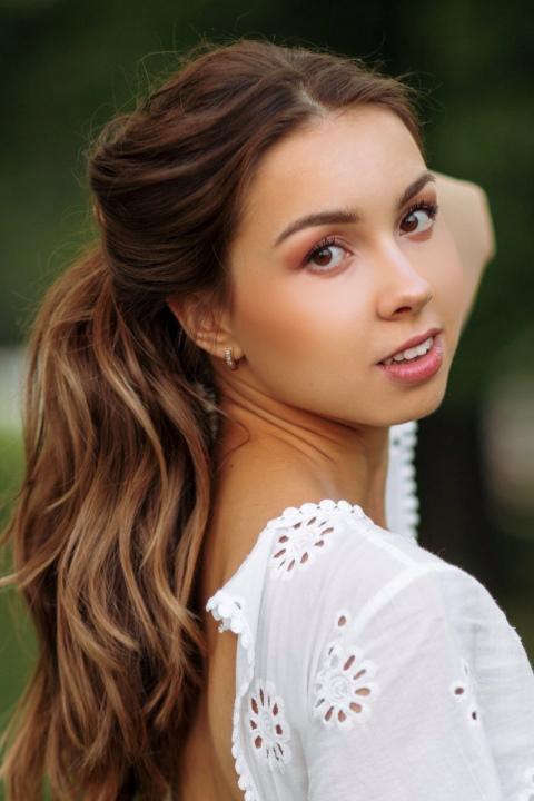 Kseniya (25) aus Osteuropa sucht einen Mann