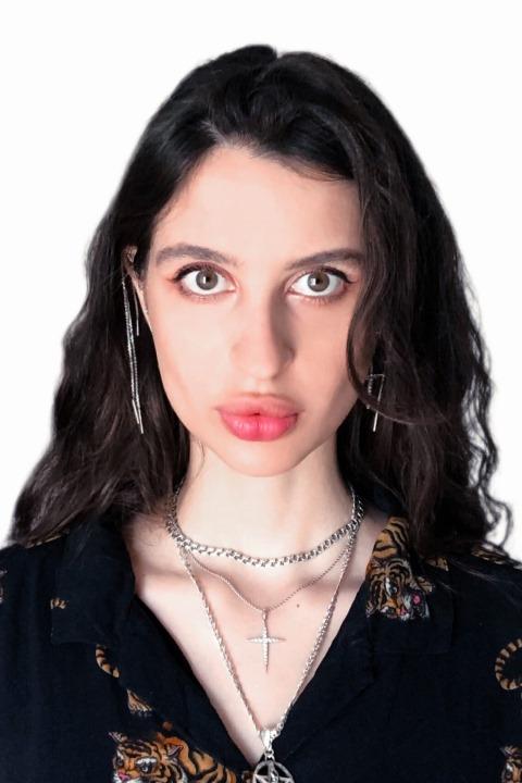 Lia (28) aus Osteuropa sucht einen Mann