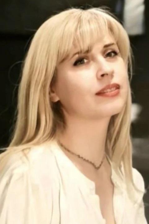 Svetlana sucht einen Partner über die Partnervermittlung Ukraine Foto von Svetlana, einer Frau aus der Ukraine auf Partnersuche
